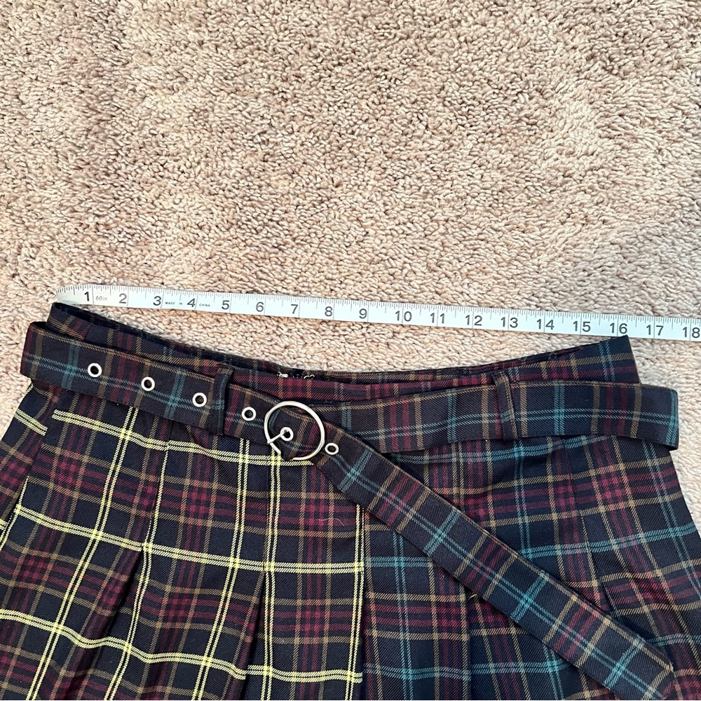 Almost Famous Y2K Black Yellow Red Plaid Pleated Preppy Academia Skirt Women’s L - Picture 7 of 11
